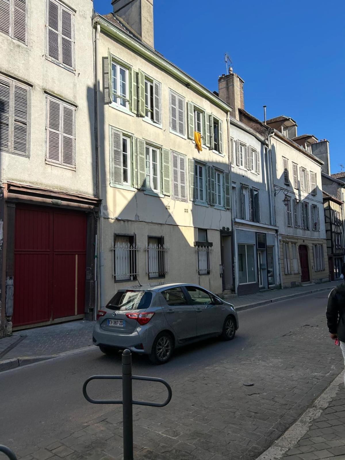 Le Bois Jaillant - Wifi - Centre Historique - Proche Gare Troyes